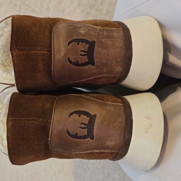 FLY LONDON winter booties marked size 41 but I think it would fit a 9.5 USA - Picture 3 of 5